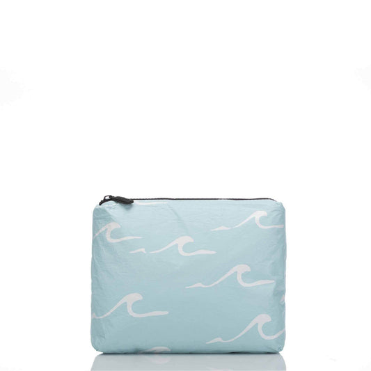 Splash-proof travel pouch